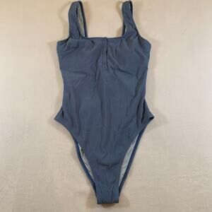 NWT Cupshe Light Gray Ribbed One Piece Swimsuit Snap Front Size Medium Tall